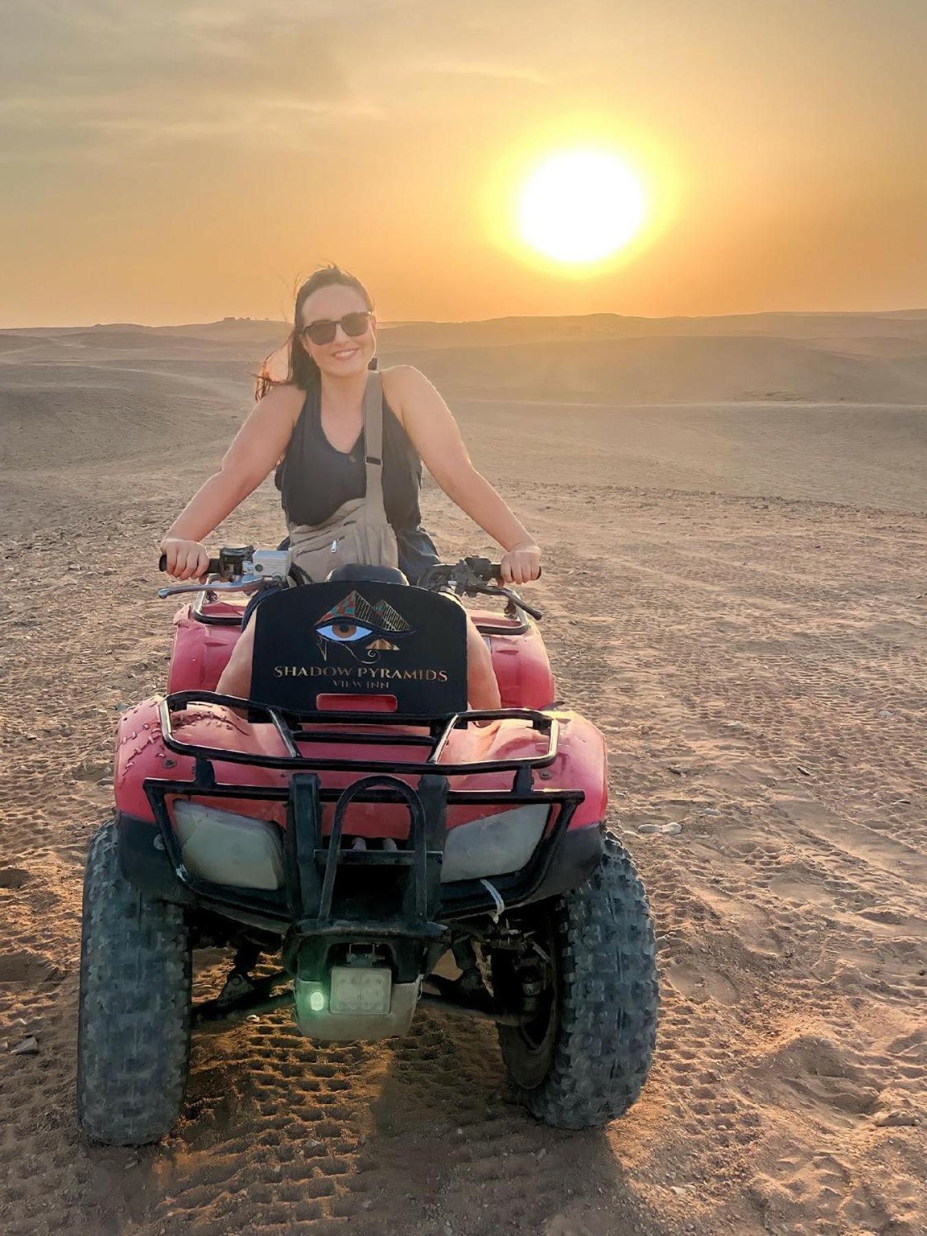 Shadow Pyramids Suites And Jacuzzi Kafrat al Jabal ภายนอก รูปภาพ