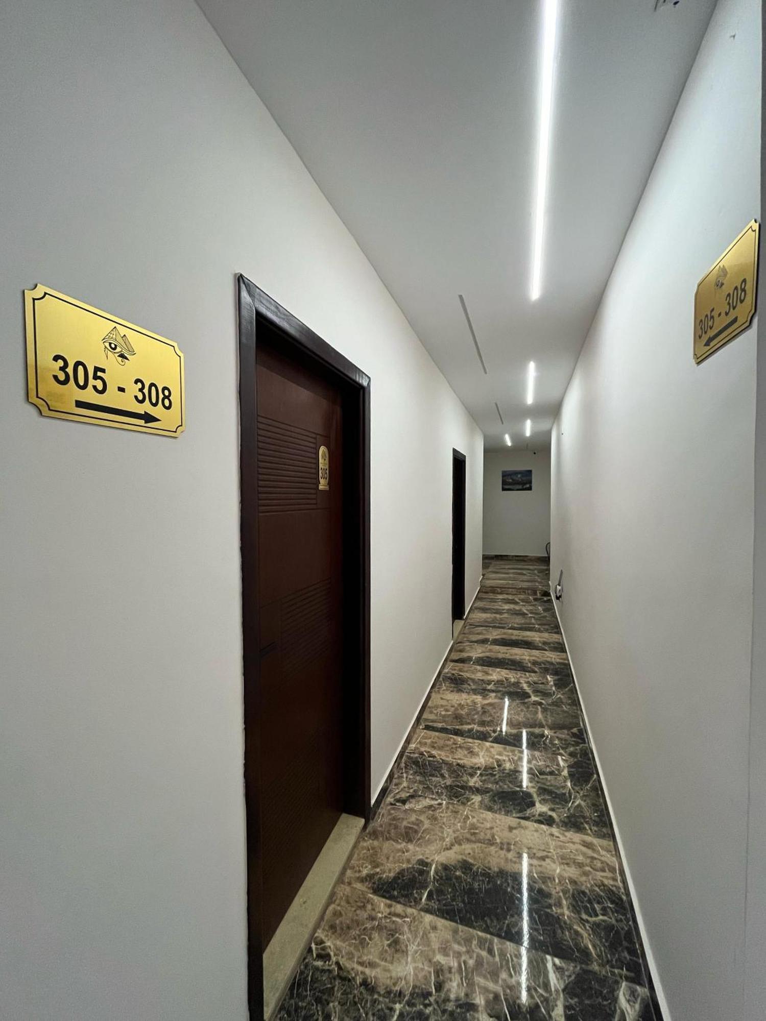Shadow Pyramids Suites And Jacuzzi Kafrat al Jabal ภายนอก รูปภาพ